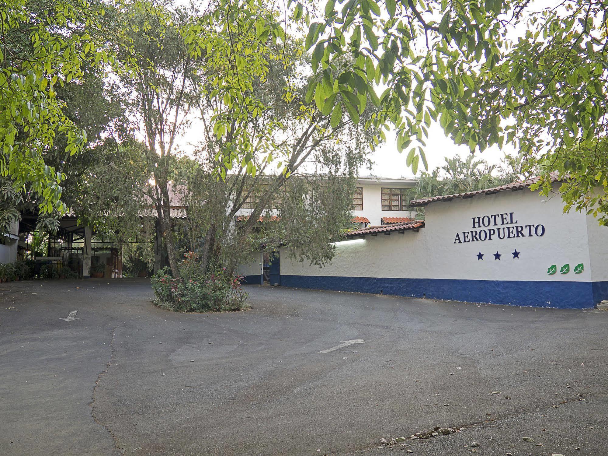 Hotel Aeropuerto Alajuela Exteriér fotografie