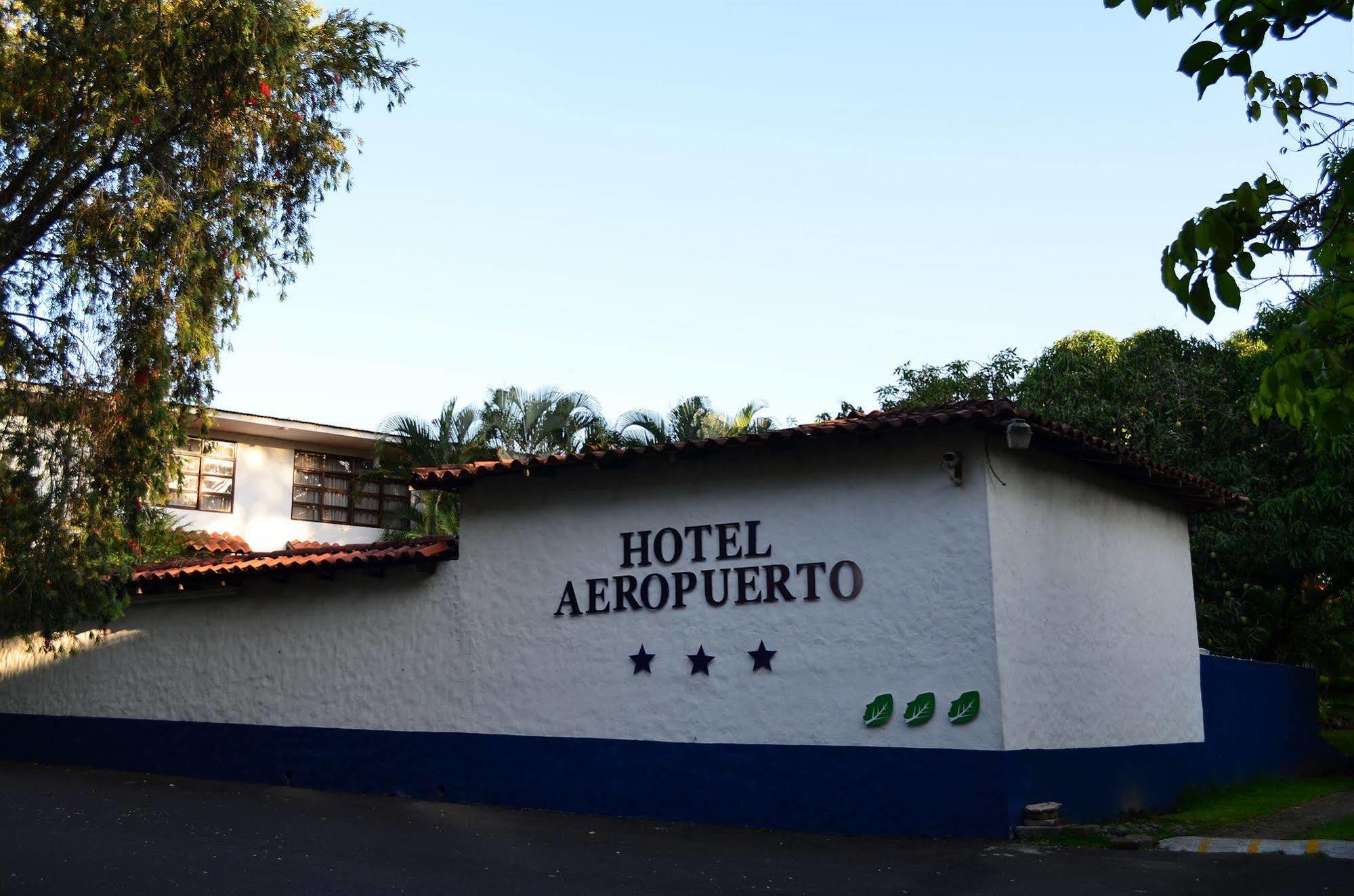 Hotel Aeropuerto Alajuela Exteriér fotografie